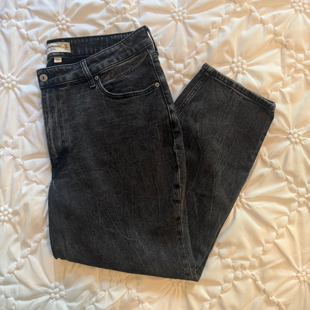 Abercrombie & Fitch The Mom, High Rise, curve love jeans